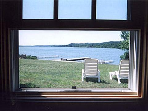 Fountain Point Hotel Suttons Bay Exterior photo